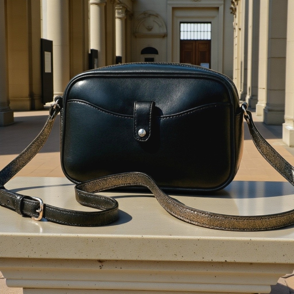 GILI GOT IT LOVE IT CROSSBODY METALLIC LEATHER BAG SMALL